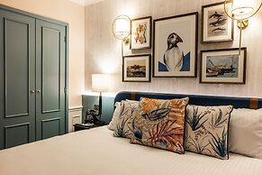 Somerville Hotel