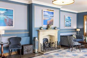 Somerville Hotel
