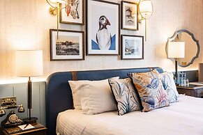 Somerville Hotel