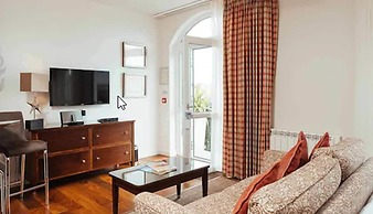 Somerville Hotel