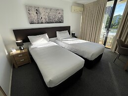 West End Central Apartments