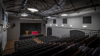 Clifden Station House