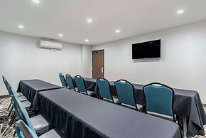 Comfort Inn & Suites Tualatin - Lake Oswego South