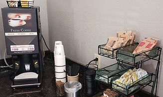 Red Roof Inn & Suites Jackson - Richland