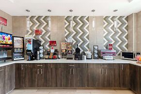 Best Western Plus Des Moines West Inn & Suites