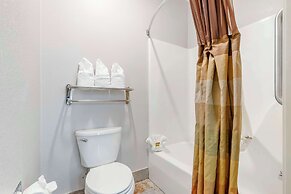 Best Western Plus Des Moines West Inn & Suites