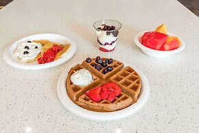 Best Western Plus Des Moines West Inn & Suites