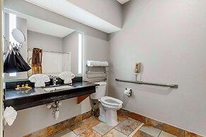 Best Western Plus Des Moines West Inn & Suites