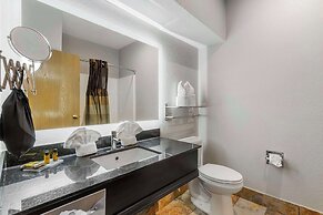 Best Western Plus Des Moines West Inn & Suites