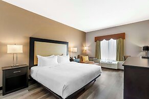 Best Western Plus Des Moines West Inn & Suites