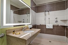 Best Western Plus North Houston Inn & Suites