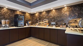 Best Western Plus North Houston Inn & Suites