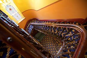 The Carrington Hotel