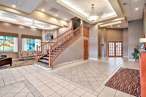 Comfort Inn And Suites South