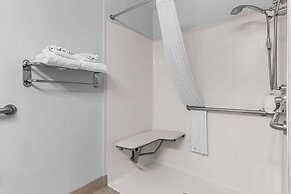 Comfort Inn & Suites near Tinley Park Amphitheater