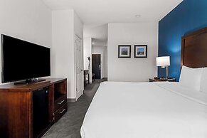 Comfort Inn & Suites near Tinley Park Amphitheater