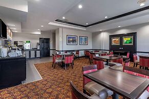 Quality Inn & Suites I-35 E / Walnut Hill