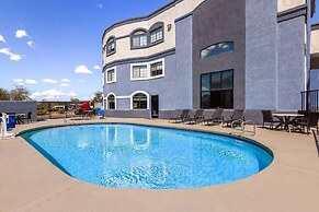 Days Inn & Suites by Wyndham Tucson/Marana