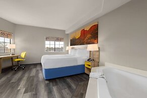 Days Inn & Suites by Wyndham Tucson/Marana