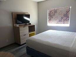 Days Inn & Suites by Wyndham Tucson/Marana