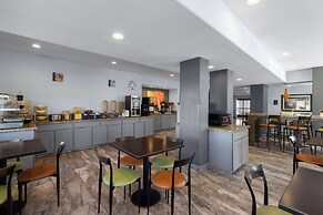 Days Inn & Suites by Wyndham Tucson/Marana