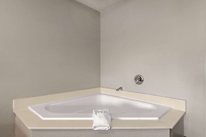 Days Inn & Suites by Wyndham Tucson/Marana