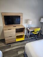 Days Inn & Suites by Wyndham Tucson/Marana