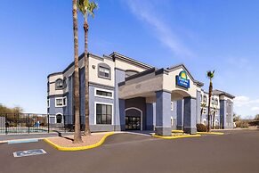 Days Inn & Suites by Wyndham Tucson/Marana