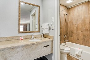 OYO Hotel Pineville LA Hwy 165