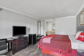 OYO Hotel Pineville LA Hwy 165