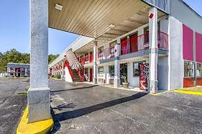 OYO Hotel Pineville LA Hwy 165