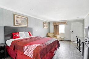OYO Hotel Pineville LA Hwy 165