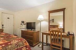 Econo Lodge & Suites Saint John