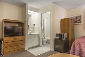 Econo Lodge & Suites Saint John