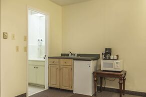 Econo Lodge & Suites Saint John