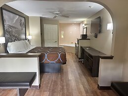 Super 8 by Wyndham Moss Point