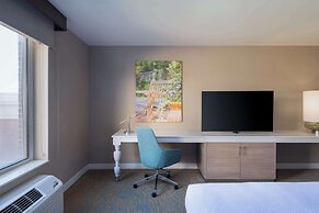 Hilton Garden Inn St. Charles