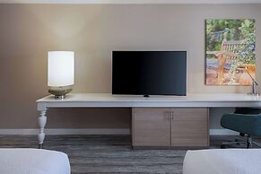 Hilton Garden Inn St. Charles