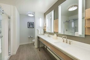 Hilton Garden Inn St. Charles