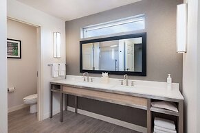 Hilton Garden Inn St. Charles