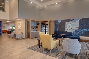 Holiday Inn Express & Suites Wadsworth by IHG