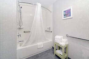 Holiday Inn Express & Suites Port Charlotte by IHG