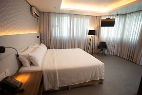 Master Porto Alegre Hotel - Av Carlos Gomes, Proximo Consulado America