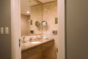 Master Porto Alegre Hotel - Av Carlos Gomes, Proximo Consulado America