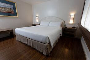 Master Porto Alegre Hotel - Av Carlos Gomes, Proximo Consulado America