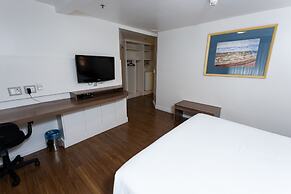 Master Porto Alegre Hotel - Av Carlos Gomes, Proximo Consulado America