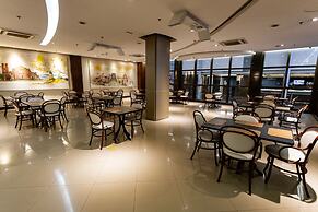 Master Porto Alegre Hotel - Av Carlos Gomes, Proximo Consulado America