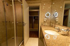 Master Porto Alegre Hotel - Av Carlos Gomes, Proximo Consulado America