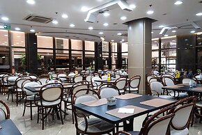 Master Porto Alegre Hotel - Av Carlos Gomes, Proximo Consulado America