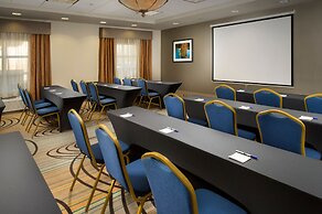 Holiday Inn Express & Suites DFW - Grapevine by IHG